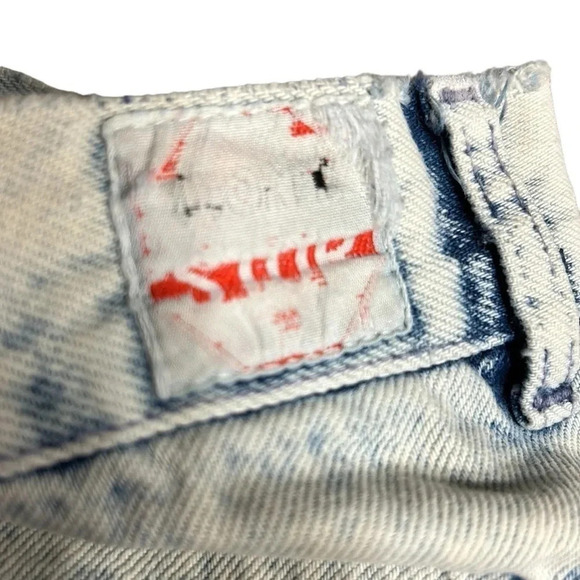 Vintage mini Jean skirt,women size 29?Acid wash, embroidered,patch,retro,boho - Picture 11 of 13